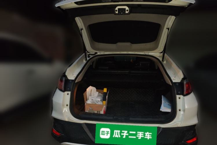 Used Venucia T90 2017 2.0L CVT Smart Edition Trunk
