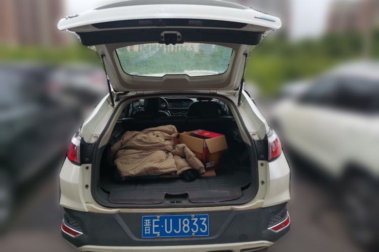 Used Venucia T90 2017 2.0L CVT Smart Edition Trunk