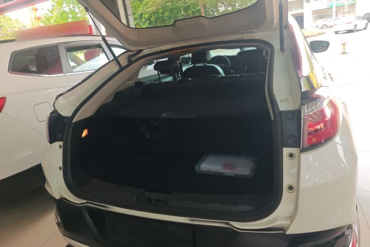 Used Venucia T90 2017 2.0L CVT Smart Edition Trunk