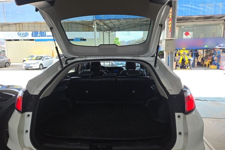 Used Venucia T90 2017 2.0L CVT Smart Edition Trunk