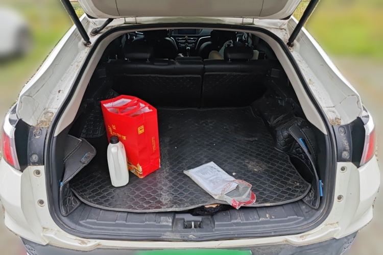 Used Venucia T90 2017 2.0L CVT Smart Edition Trunk