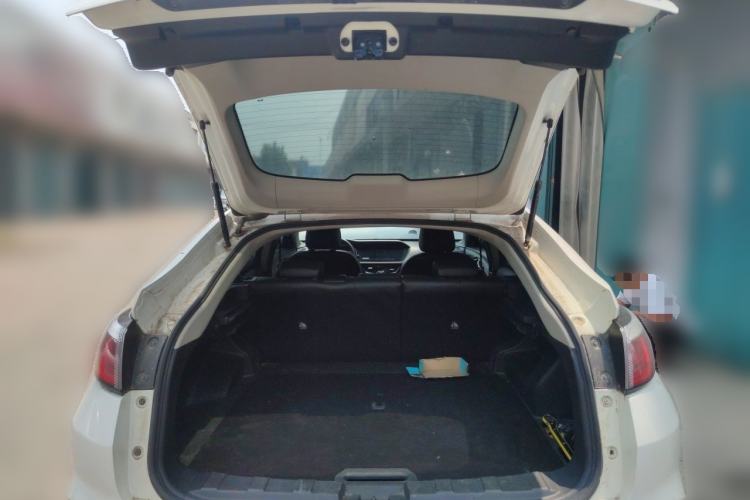 Used Venucia T90 2017 2.0L CVT Smart Edition Trunk