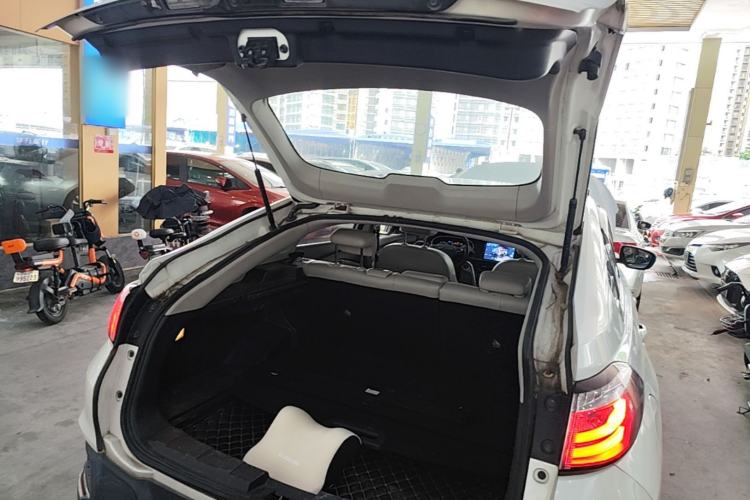 Used Venucia T90 2017 2.0L CVT Smart Edition Trunk