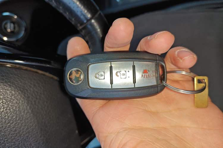 Used Venucia T90 2017 2.0L CVT Smart Edition Vehicle Key