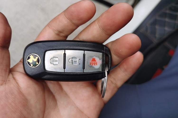 Used Venucia T90 2017 2.0L CVT Smart Edition Vehicle Key