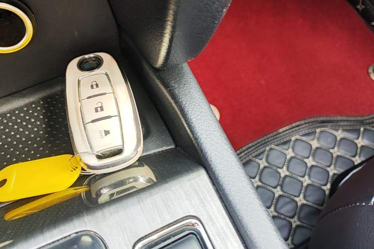 Used Venucia T90 2017 2.0L CVT Smart Edition Vehicle Key