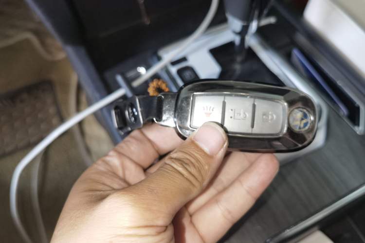 Used Venucia T90 2017 2.0L CVT Smart Edition Vehicle Key