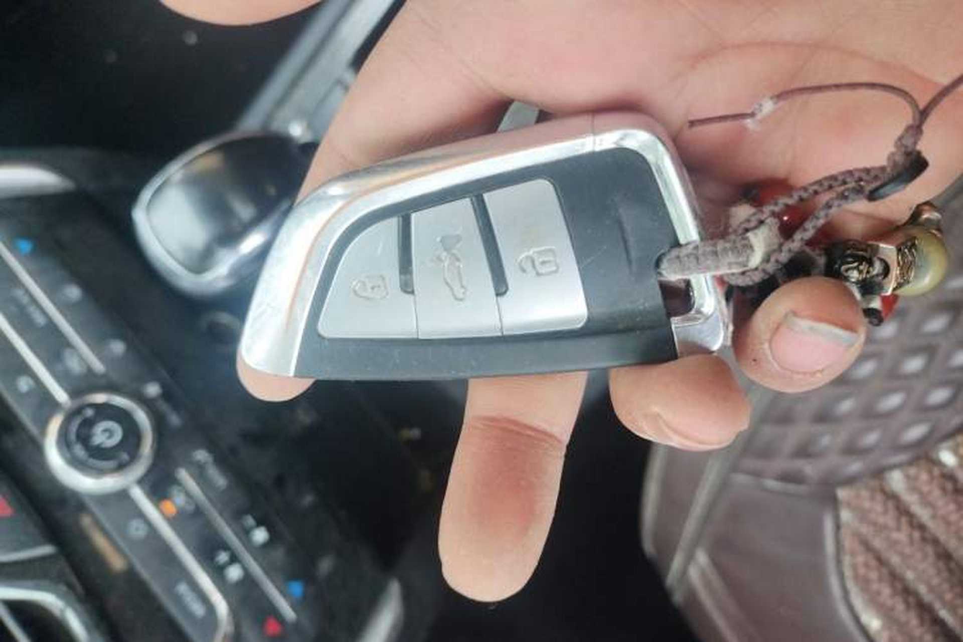 Used Venucia T90 2017 2.0L CVT Smart Edition Vehicle Key