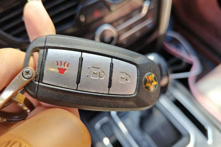 Used Venucia T90 2017 2.0L CVT Smart Edition Vehicle Key