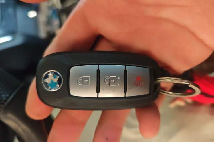 Used Venucia T90 2017 2.0L CVT Smart Edition Vehicle Key