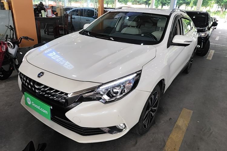 Used Venucia T90 2017 2.0L CVT Smart Edition Guazi used car, China used car export, Used car for sale, Used cars, Cheapest cars for sale
