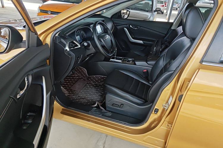 Used Venucia T90 2017 2.0L CVT Smart Edition Driver Seat