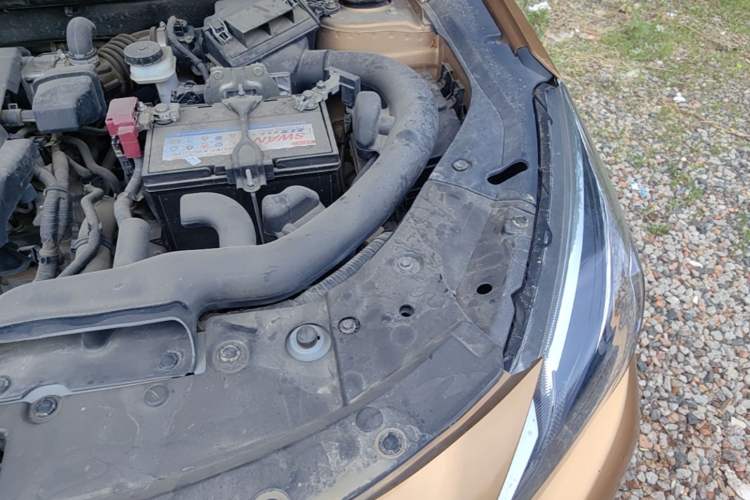 Used Venucia T90 2017 2.0L Manual ZhiShang Edition Engine Bay Left