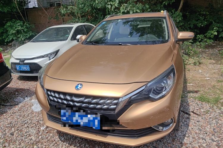 Used Venucia T90 2017 2.0L Manual ZhiShang Edition Front