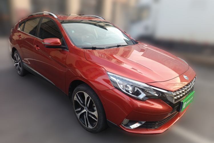 Used Venucia T90 2017 2.0L CVT Leading Edition Front Right 45 Deg