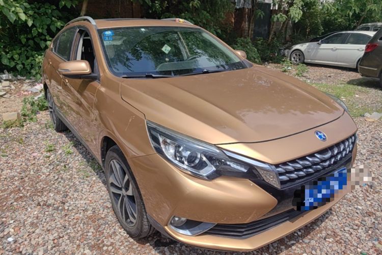Used Venucia T90 2017 2.0L Manual ZhiShang Edition Front Right 45 Deg