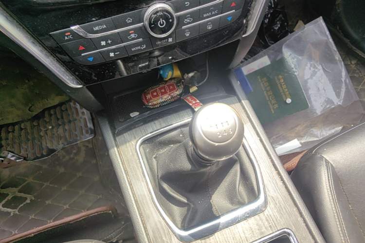 Used Venucia T90 2017 2.0L Manual ZhiShang Edition Gear Lever