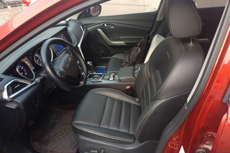 Used Venucia T90 2017 2.0L CVT Leading Edition Left Front Seat