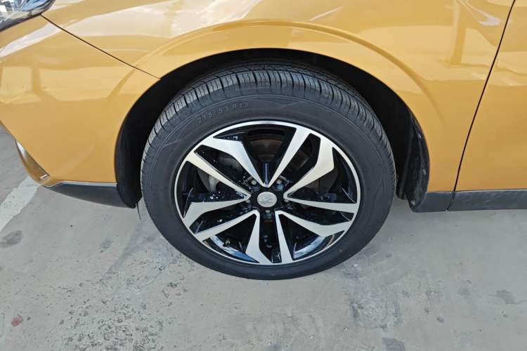 Used Venucia T90 2017 2.0L CVT Smart Edition Left Front Wheel Hub