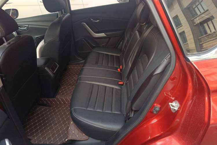 Used Venucia T90 2017 2.0L CVT Leading Edition Left Rear Seat