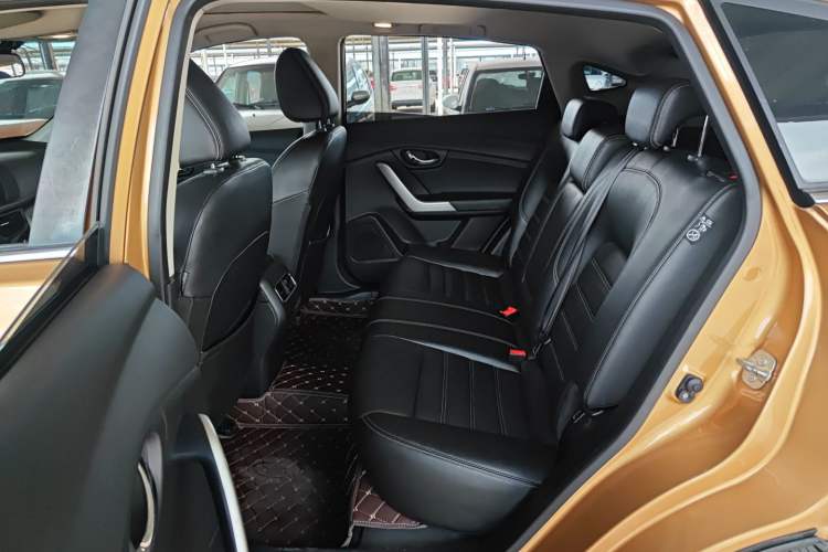 Used Venucia T90 2017 2.0L CVT Smart Edition Left Rear Seat