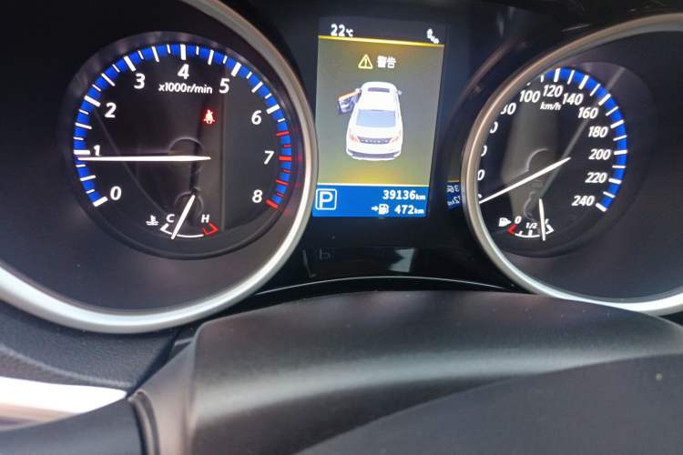 Used Venucia T90 2017 2.0L CVT Leading Edition Odometer Close Up