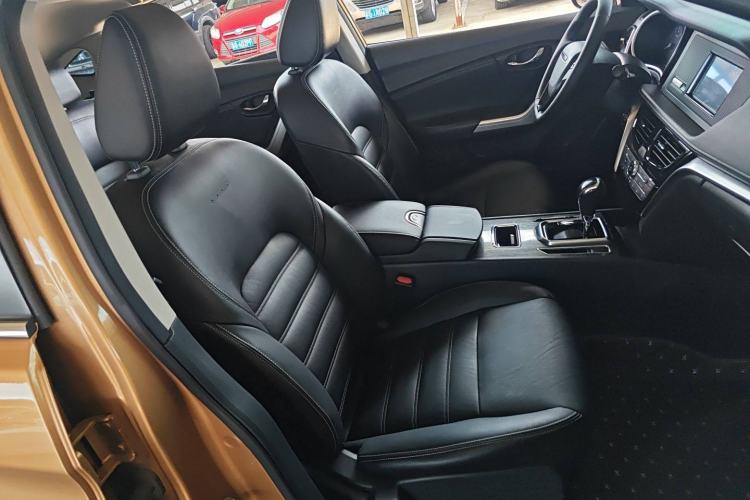 Used Venucia T90 2017 2.0L CVT Smart Edition Right Front Seat
