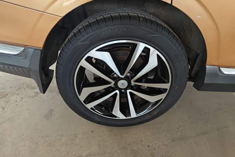 Used Venucia T90 2017 2.0L CVT Smart Edition Right Rear Wheel Hub