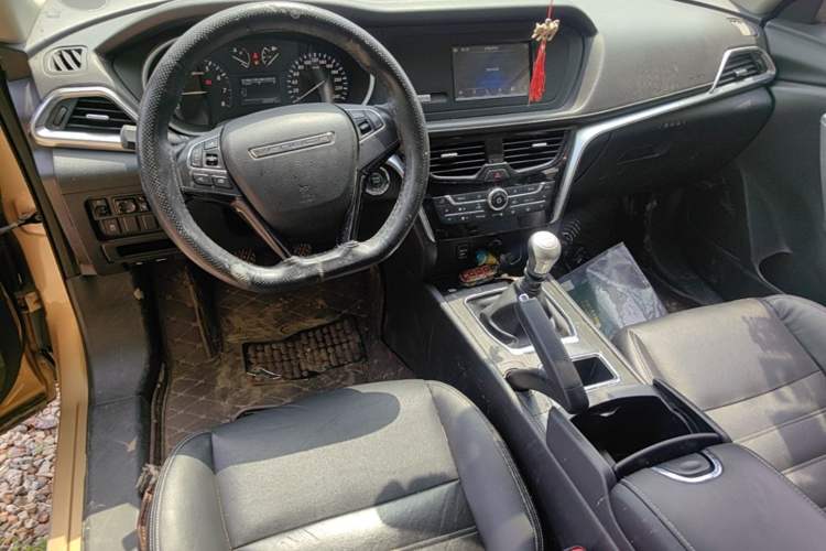 Used Venucia T90 2017 2.0L Manual ZhiShang Edition Steering Wheel