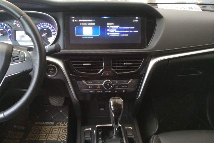 Used Venucia T90 2018 2.0L CVT Smart Connect Luxury Edition China V Standard Audio And AC Panel