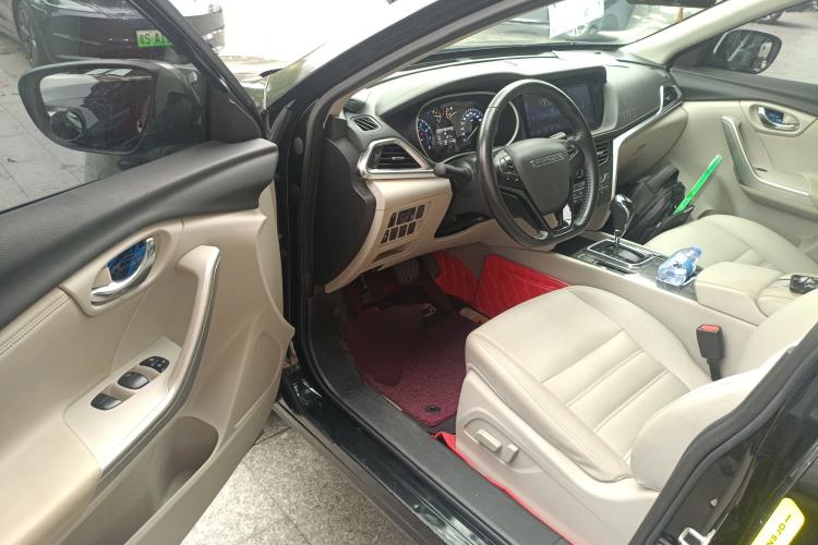 Used Venucia T90 2018 2.0L CVT Smart Connect Luxury Edition China V Standard Driver Seat