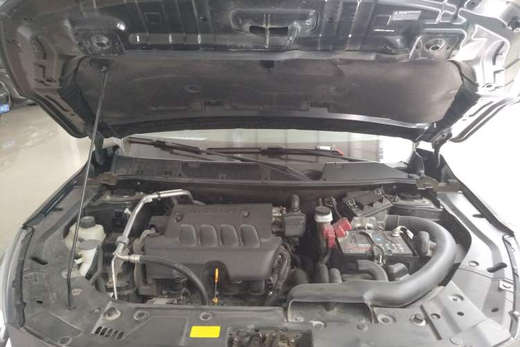 Used Venucia T90 2018 2.0L CVT Smart Connect Luxury Edition China V Standard Engine Bay