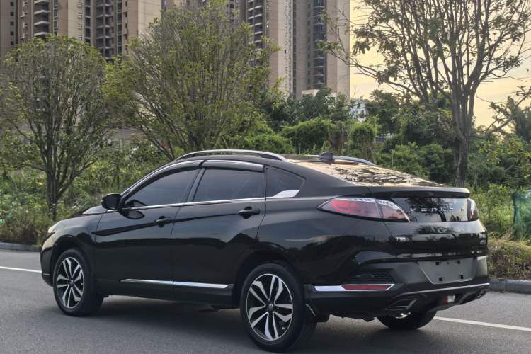 Used Venucia T90 2018 2.0L CVT Smart Connect Luxury Edition China V Standard Exterior 3