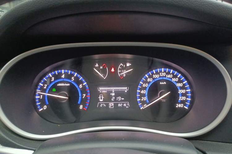 Used Venucia T90 2018 2.0L CVT Smart Connect Luxury Edition China V Standard Instrument Cluster