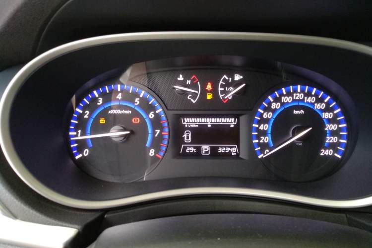 Used Venucia T90 2018 2.0L CVT Smart Connect Luxury Edition China V Standard Instrument Cluster