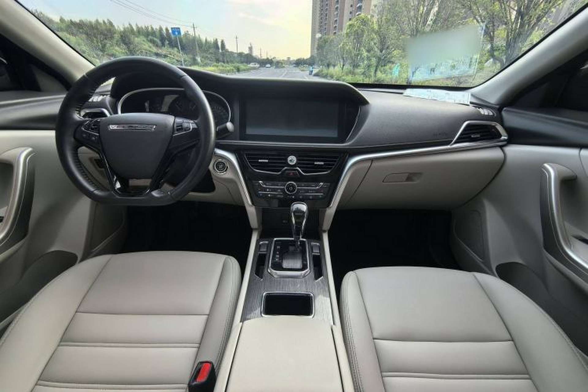 Used Venucia T90 2018 2.0L CVT Smart Connect Luxury Edition China V Standard Interior 3