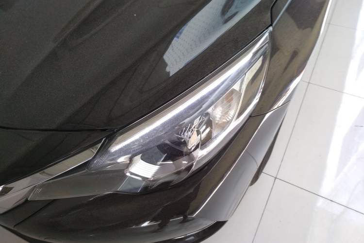 Used Venucia T90 2018 2.0L CVT Smart Connect Luxury Edition China V Standard Left Front Headlight