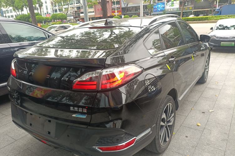 Used Venucia T90 2018 2.0L CVT Smart Connect Luxury Edition China V Standard Rear Right 45 Deg