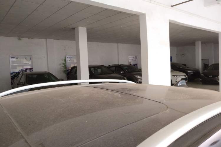 Used Venucia T90 2018 2.0L CVT Smart Connect Luxury Edition China V Standard Roof