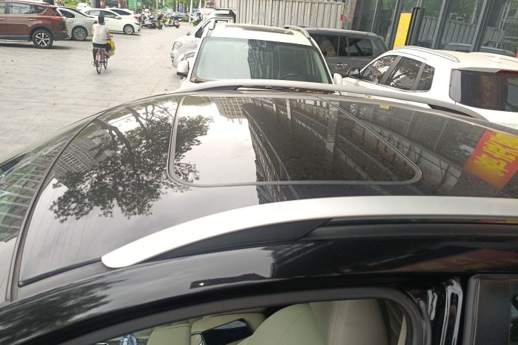 Used Venucia T90 2018 2.0L CVT Smart Connect Luxury Edition China V Standard Roof