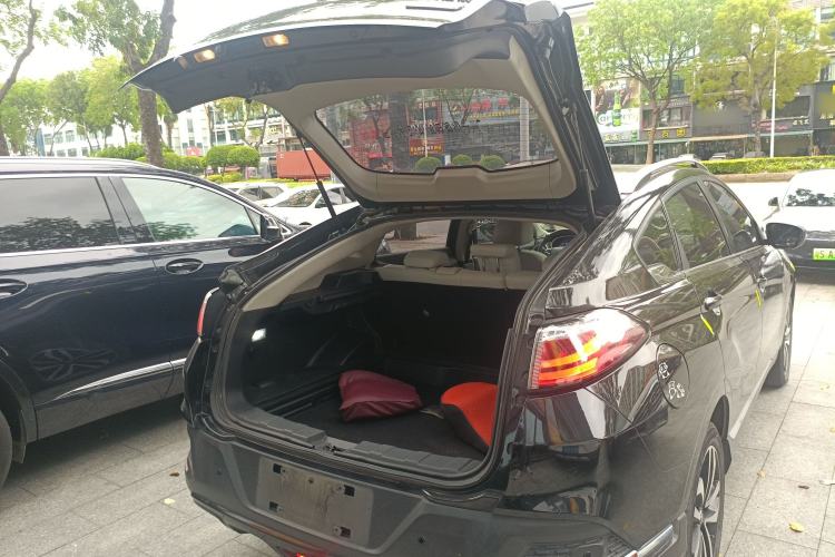 Used Venucia T90 2018 2.0L CVT Smart Connect Luxury Edition China V Standard Trunk