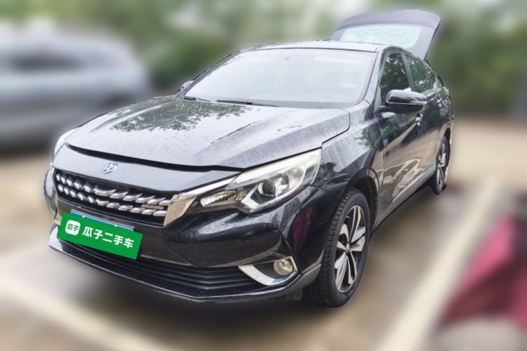 Venucia T90 2018 2.0L CVT Smart Connect Luxury Edition China V Standard usata Guazi used car, China used car export, Used car for sale, Used  cars, Cheapest cars for sale