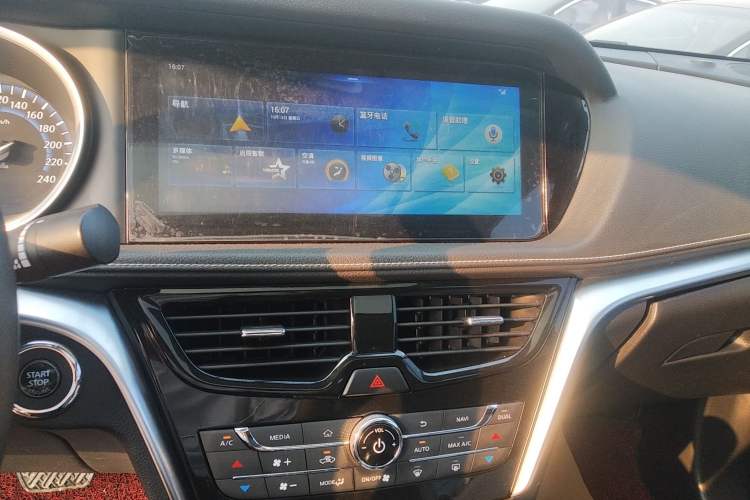 Used Venucia T90 2018 2.0L CVT Smart Connect Luxury Edition China V Standard Audio And AC Panel