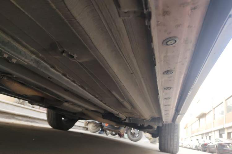 Used Venucia T90 2018 1.4T Manual Smart Connect ZhiShang Edition China V Standard Chassis Front Left