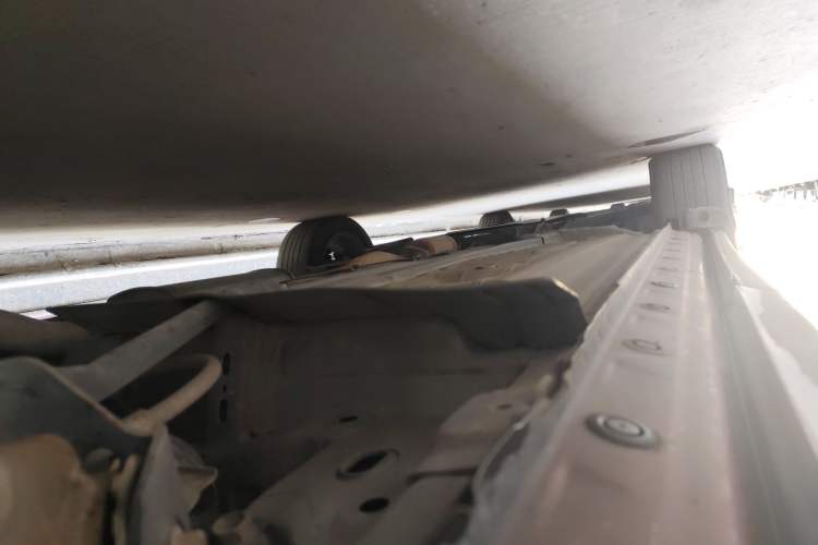 Used Venucia T90 2018 1.4T Manual Smart Connect ZhiShang Edition China V Standard Chassis Rear Left