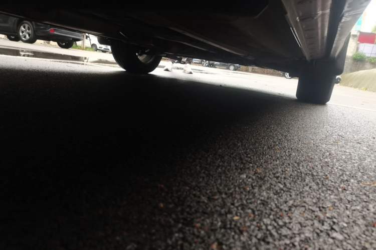 Used Venucia T90 2018 2.0L CVT Smart Connect Fashion Edition China V Standard Chassis Rear Right