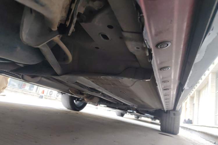 Used Venucia T90 2018 1.4T Manual Smart Connect ZhiShang Edition China V Standard Chassis Rear Right