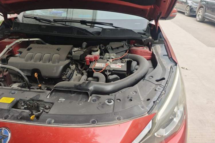 Used Venucia T90 2018 2.0L CVT Smart Connect Luxury Edition China V Standard Engine Bay Left