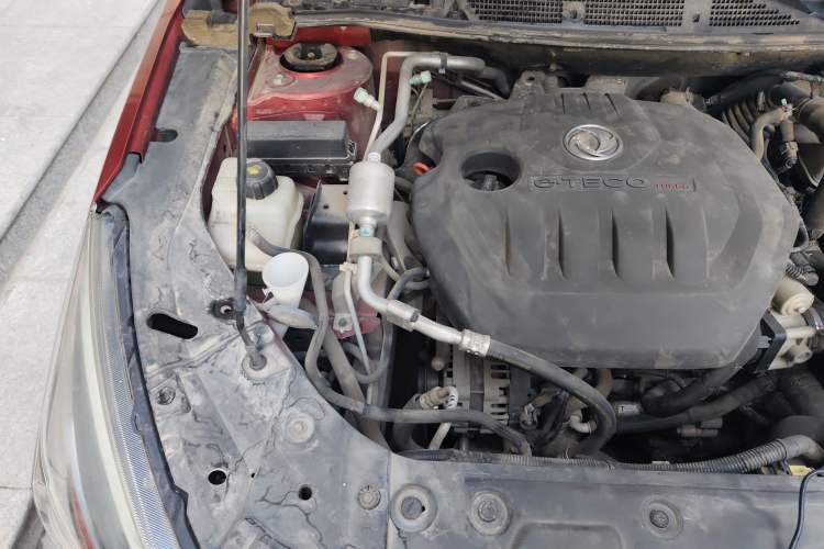 Used Venucia T90 2018 1.4T Manual Smart Connect ZhiShang Edition China V Standard Engine Bay Right