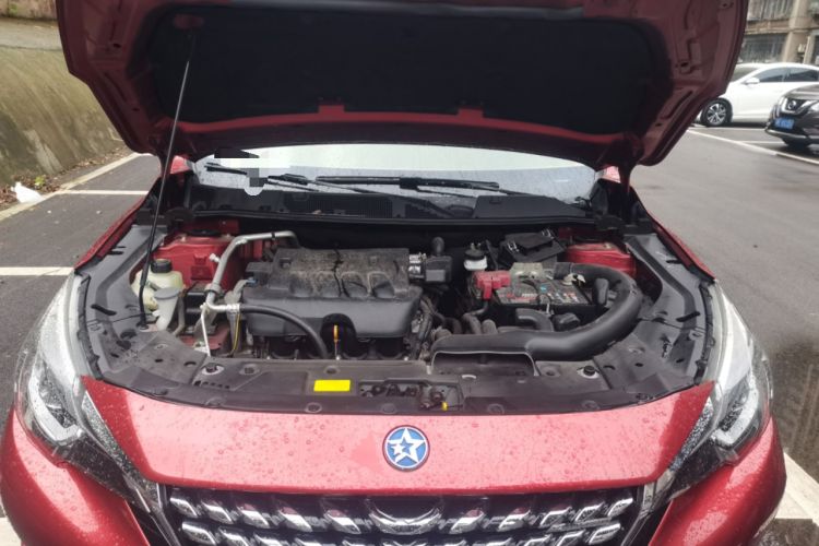 Used Venucia T90 2018 2.0L CVT Smart Connect Fashion Edition China V Standard Engine Bay